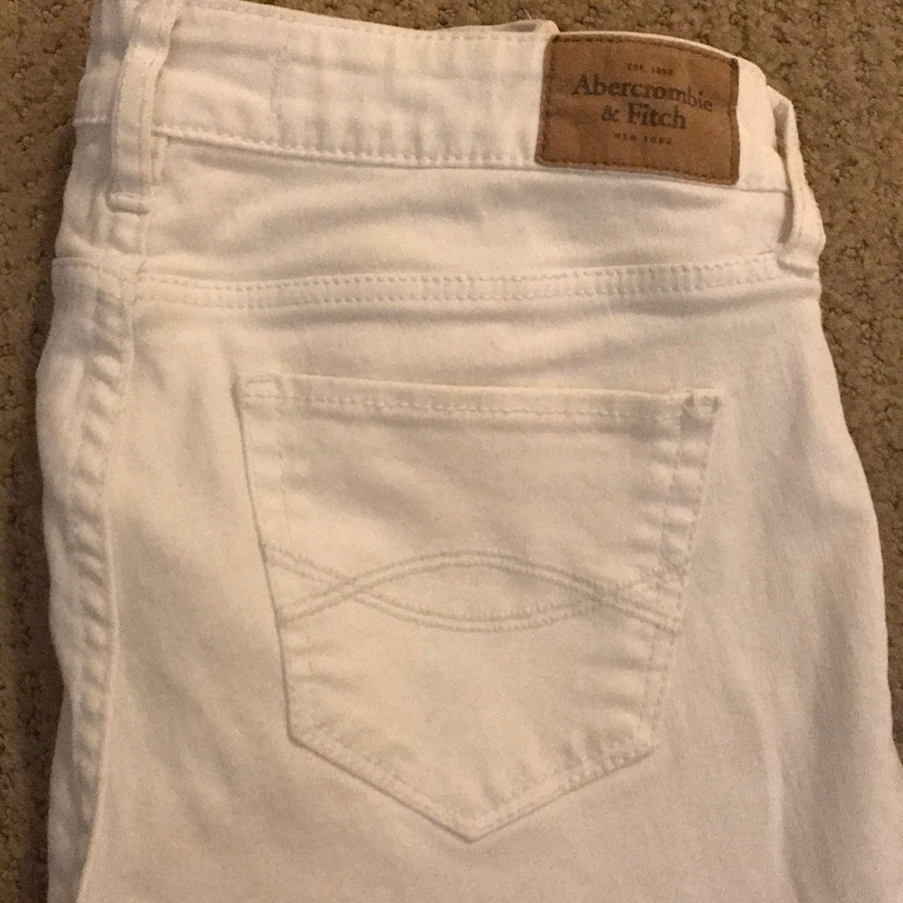 Abercrombie and Fitch white skinny jeans